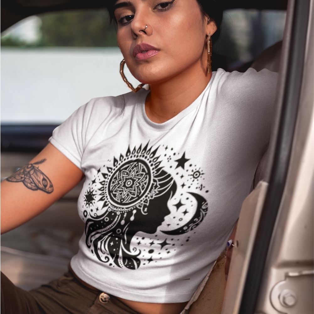 The Mystical Boho Graphic T-Shirt in Women's Size Small